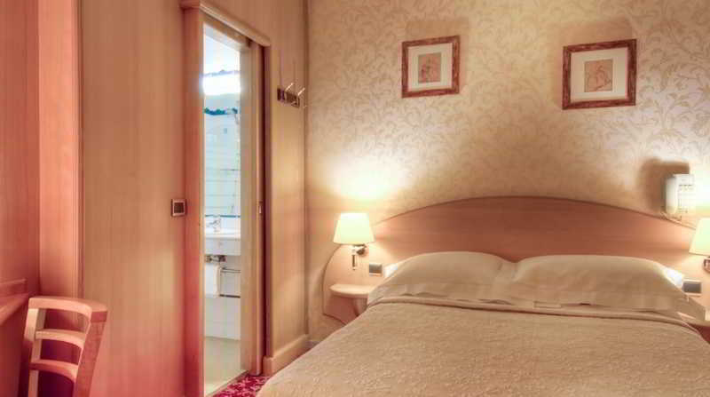 Hotel Massena Parigi Esterno foto